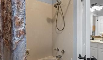 5020 Sweetwater Dr, Benton, LA 71006