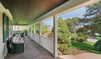 18 Quail Ridge Rd, Cranston, RI 02921
