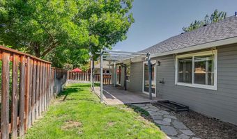 935 Cypress Point Loop, Ashland, OR 97520