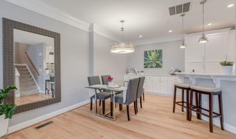 5112 KNAPP Pl, Alexandria, VA 22304