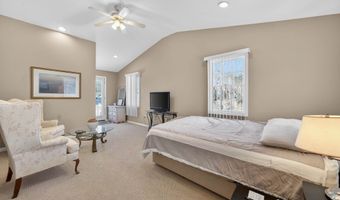 338 Shore Dr, Branford, CT 06405