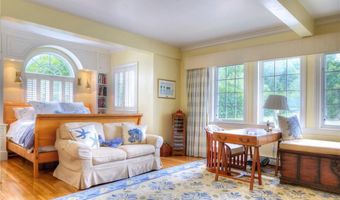 2 Harbor View Dr, Newport, RI 02840