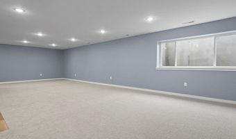 114 Cherry Ln, Riverside, IA 52327