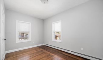92 Spring St, Lincoln, RI 02838