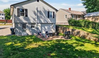 44 Cliff Ave, Cranston, RI 02920