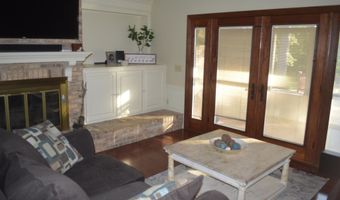 421 Woodlands Cir, Brandon, MS 39047