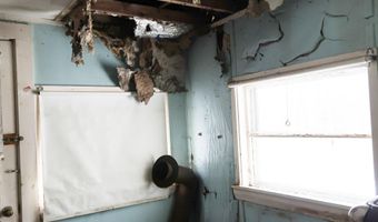7 Frog Holler Ln, Augusta, ME 04330