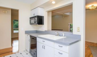 924 N Maple Rd, Ann Arbor, MI 48103