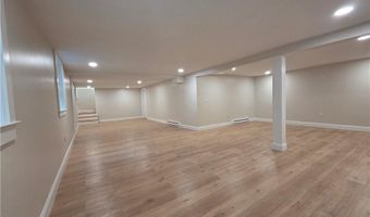 513 Knotty Oak Rd, Coventry, RI 02816