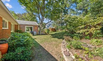 5929 AVON Dr, Bethesda, MD 20814