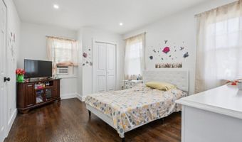 419 Greylock Pkwy, Belleville, NJ 07109