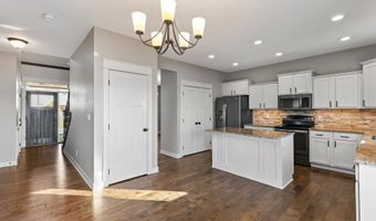 2107 NE 17th St, Ankeny, IA 50021