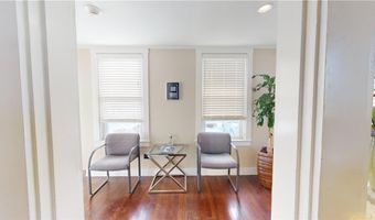 460 E Main Rd, Middletown, RI 02840