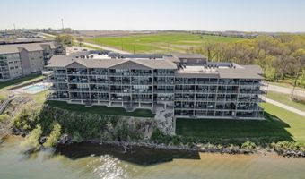 570 Linden Dr. 204, Arnolds Park, IA 51331