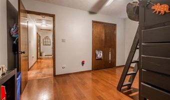 104 Caulder Dr, Chickasha, OK 73018