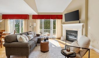 11 Swan Ln, Andover, MA 01810