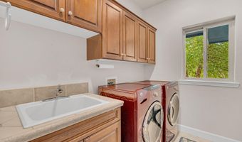 520 NW Divot Dr, Bend, OR 97703