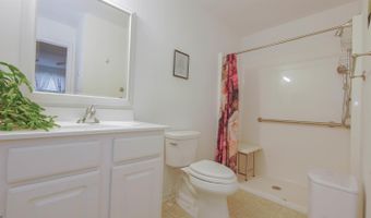 15 W Bolton Ave, Absecon, NJ 08201