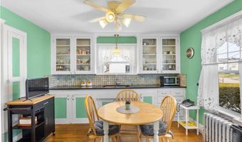 381 Auburn St, Cranston, RI 02910