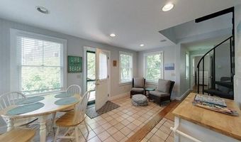 25 Warren Ave, Middletown, RI 02842