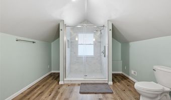 9860 Berwick Dr, Affton, MO 63123