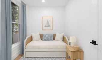 7 Sheffield Ave A, Newport, RI 02840