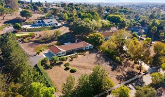 1671 Joshua Tree Ln, Fallbrook, CA 92028