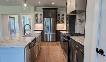831 Spyglass Hill Dr, Bedford, IN 47421