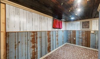 524 Madison St, Anoka, MN 55303