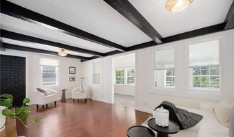 69 Overlook Dr, Warwick, RI 02818
