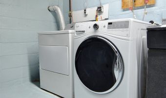 22 E 44TH St, Bayonne, NJ 07002