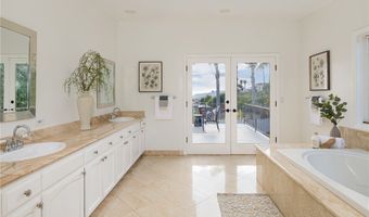 4005 Admirable Dr, Rancho Palos Verdes, CA 90275