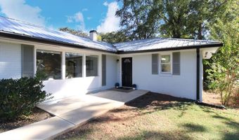 1092 W Lake Dr, Athens, GA 30606