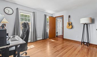 24 Maple Edge Dr, Bloomfield, CT 06002