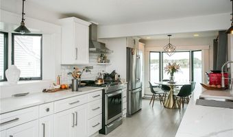 126 Riverside Dr 1, East Providence, RI 02915