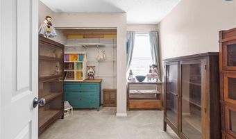 280 Carmel Woods Dr, Ballwin, MO 63021