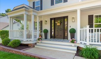 1307 Red Oak Plantation Dr, Ballwin, MO 63021