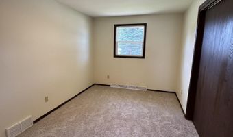 2704 N DAVID St, Appleton, WI 54914