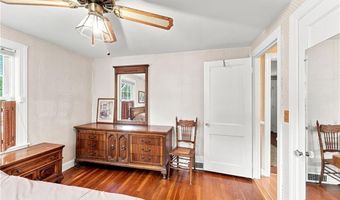 48 Fairway Dr, Cranston, RI 02920