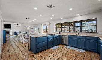 214 Bayview Dr, Aransas Pass, TX 78336