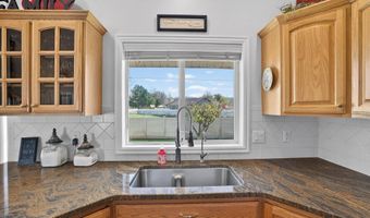 5470 Shenandoah Dr, Chubbuck, ID 83202