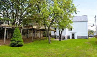 153 Mt Hope Ave, Bristol, RI 02809