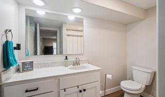 1102 E 2nd St, Anamosa, IA 52205