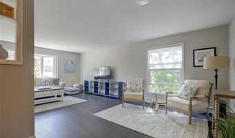 132 Ruggles Ave, Newport, RI 02840
