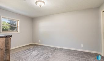 107 E Willow St, Beresford, SD 57004