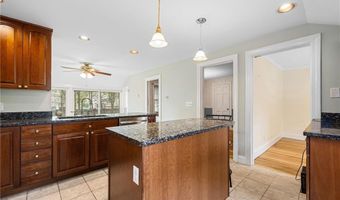 50 Piedmont St, Cranston, RI 02910