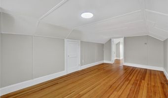 112 Villa Ave, Cranston, RI 02905