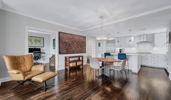 4915 HAMPDEN Ln 204, Bethesda, MD 20814
