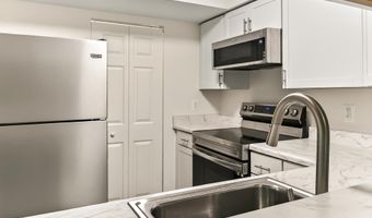 6925 MARY CAROLINE Cir H, Alexandria, VA 22310