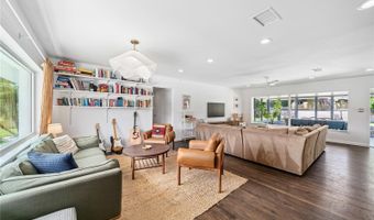 2102 IVANHOE Rd, Orlando, FL 32804